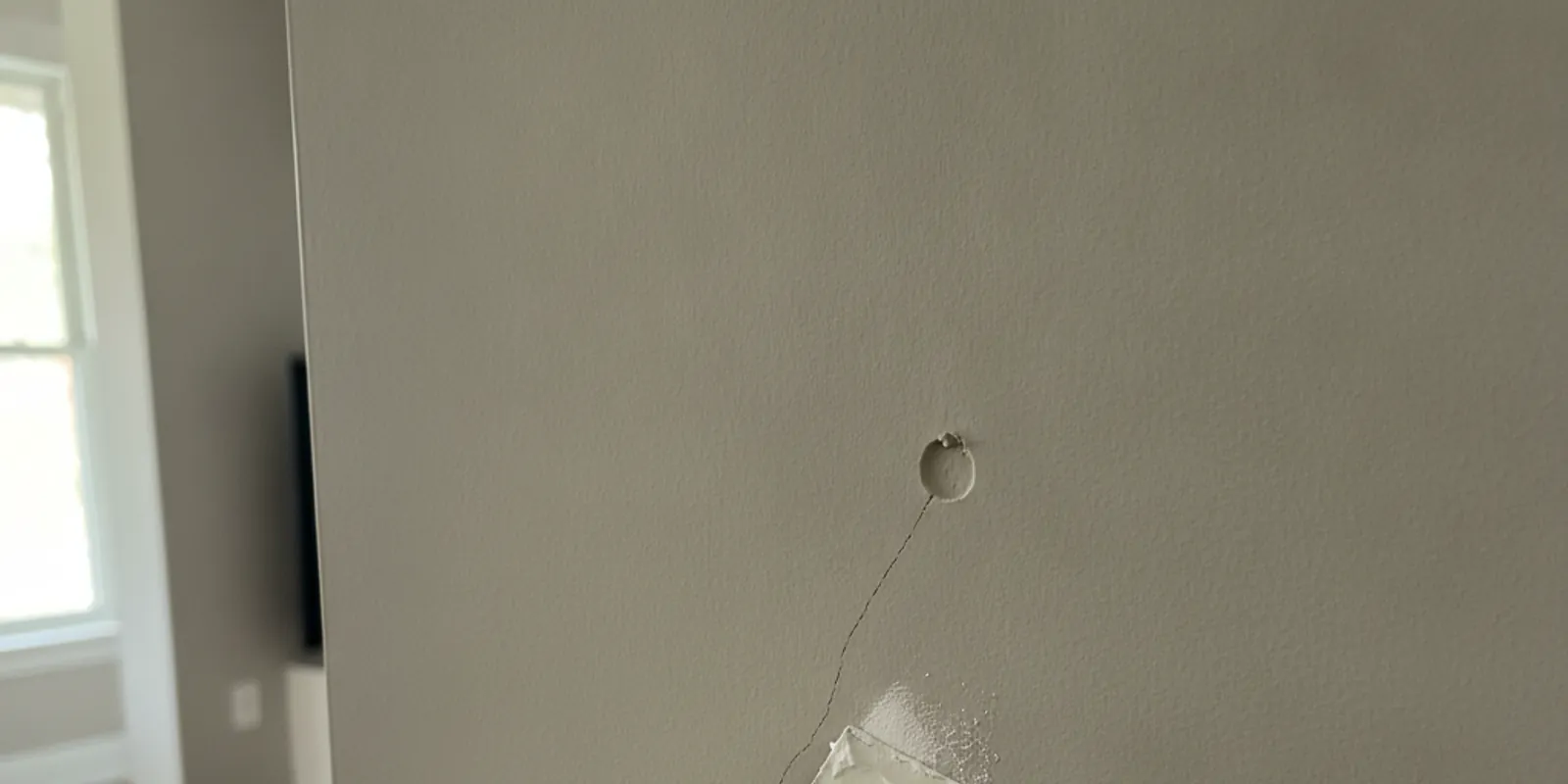 Crack & Nail Pop Repair in El Paso, TX